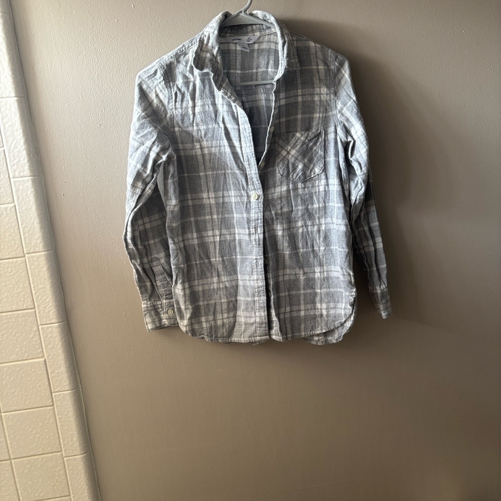 Old Navy Classic Gray Plaid Shirt